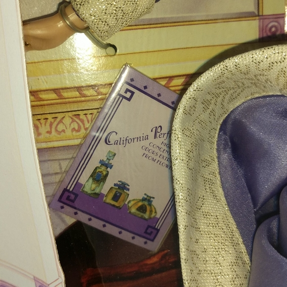 Vintage Avon 1997 Barbie Avon Representative Doll - Picture 11 of 12